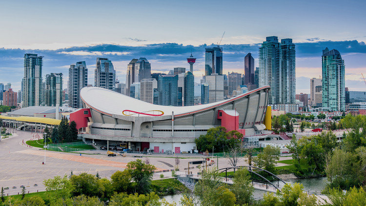 The Calgary downtown skyline with a focus on the Saddle Dome