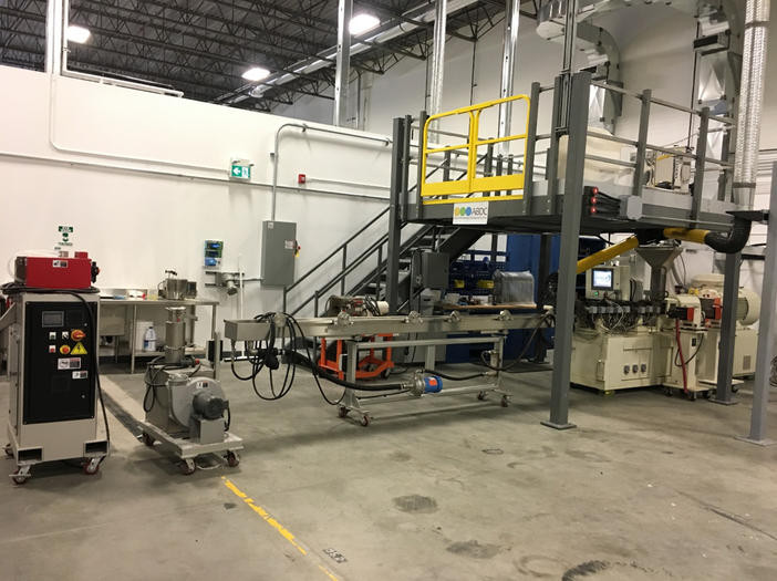 Photo of an CX-40 HT extruder