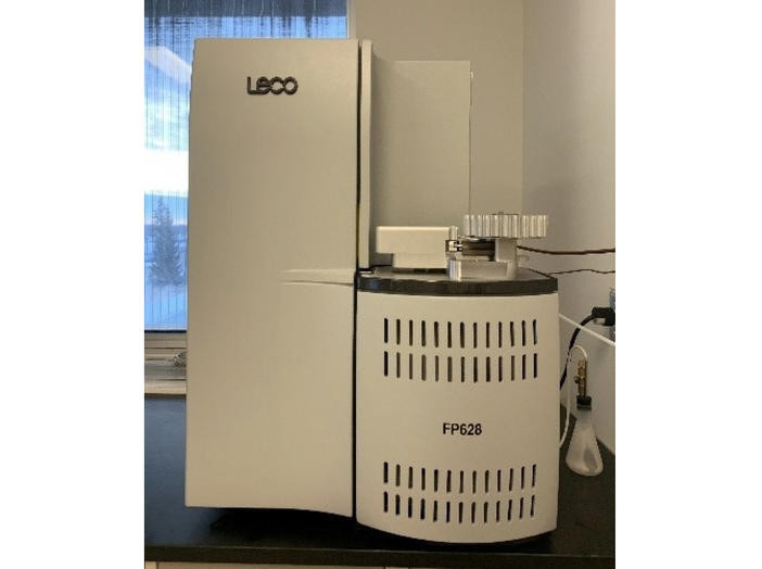 Photo an LECO FP-628 Nitrogen/Protein Analyzer