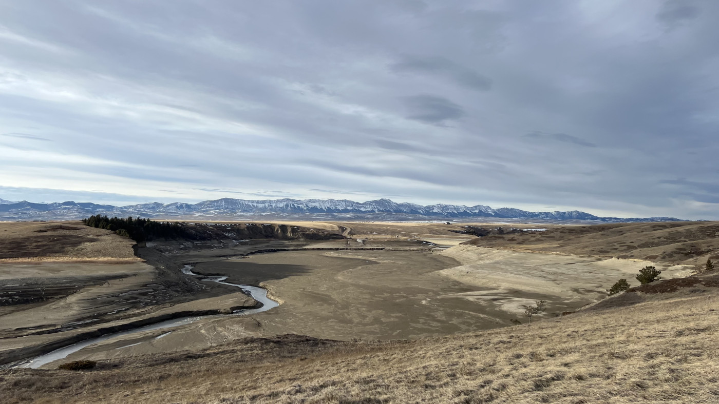 Photo of Oldman Reservoir near the Island View day use area