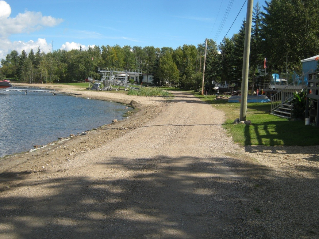Looking east along Beach Street East, 2016