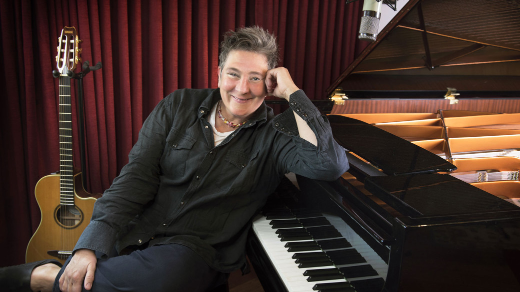 Alberta Order of Excellence member k.d. lang