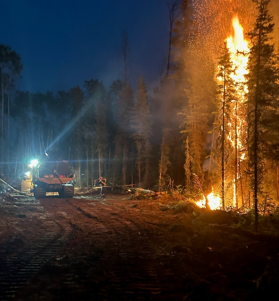 Fire crews work on HWF036 overnight (June 1, 2025)