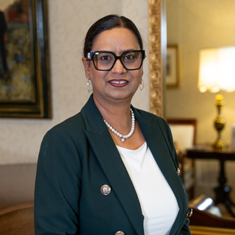 Portrait photo of Kiran Randhawa