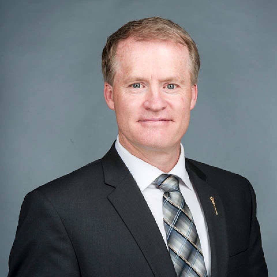 Photo of Minister Grant Hunter